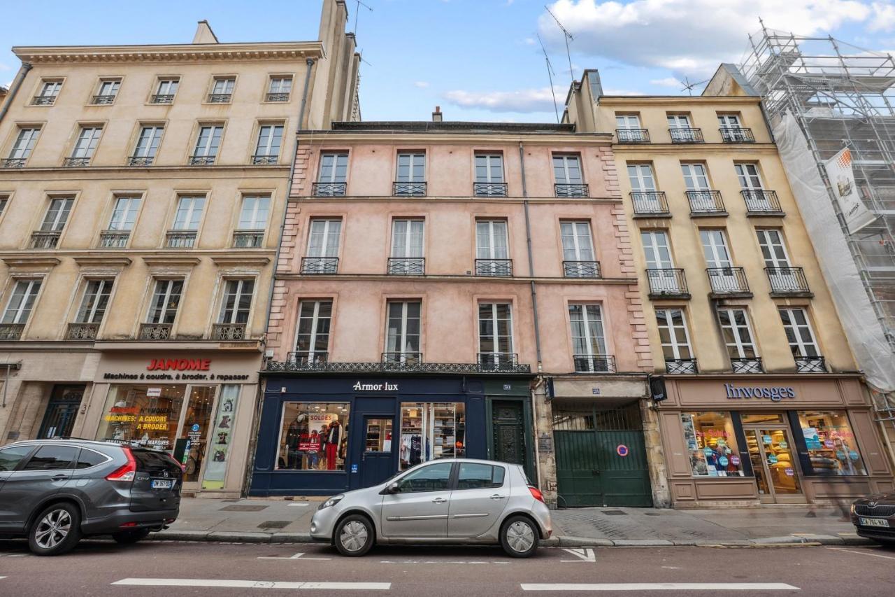 Au Coeur Du Triangle D'Or De Versailles Exterior foto